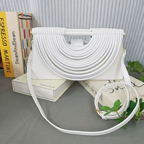 Handbags - Elegant White Handbag